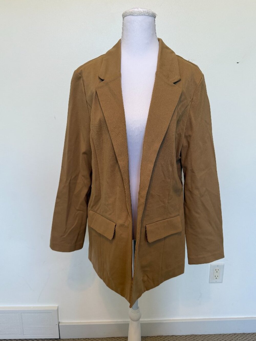 NWOT Liverpool Boyfriend Blazer With Princess Darts